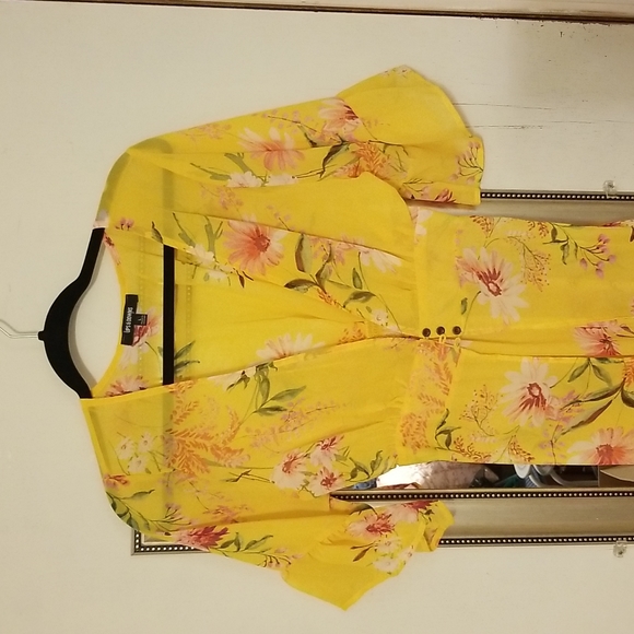 New - Yellow floral kimono - Picture 2 of 3